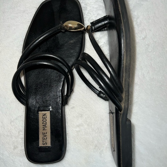 Steve Madden Black and Gold Strappy Sandals - Picture 1 of 1